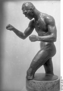 Schmeling scultura arte boxe pugile